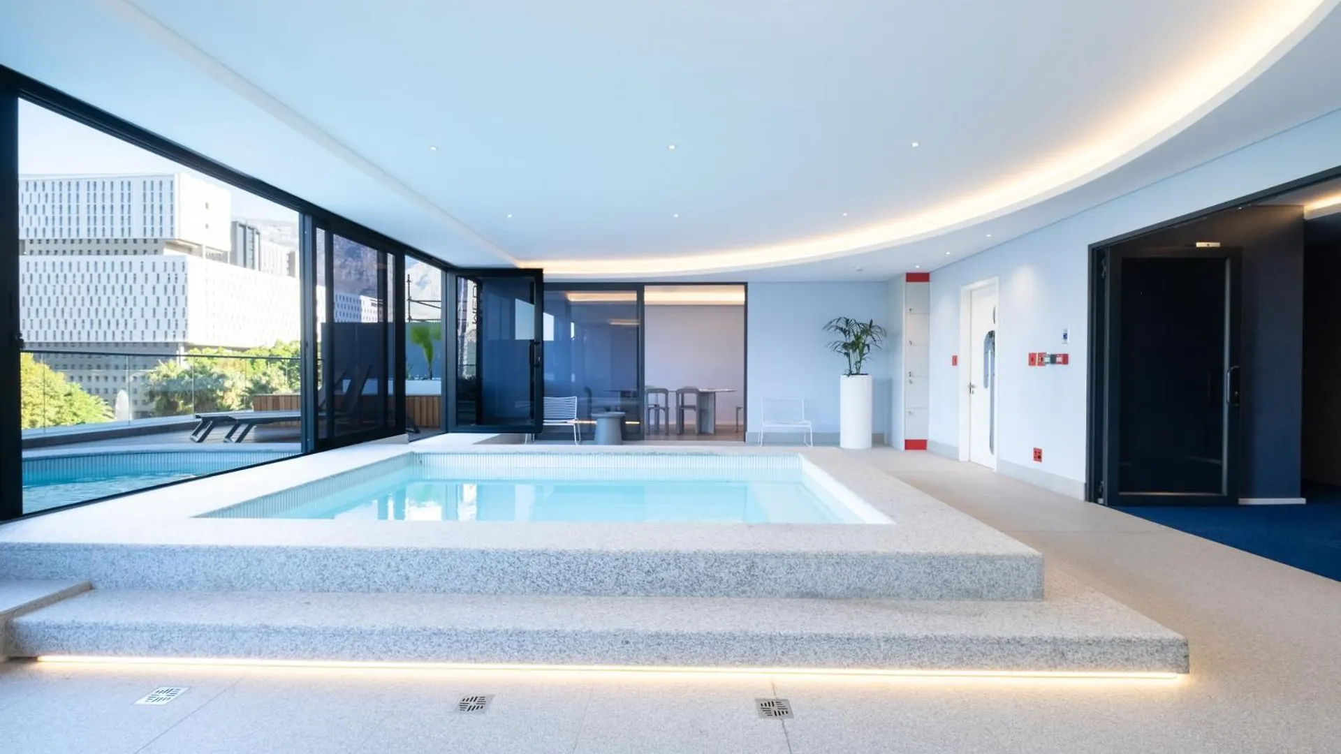Apartment 701 Zeeland Pier - Lux 2 Bedroom Near Cticc Cape Town